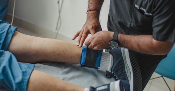 Semelles ortho confort : Comment bien les choisir pour un soutien optimal en 2026 - Ortho nice