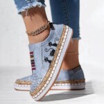 Chaussures plates et décontractées rétro - Barbara – Image 5